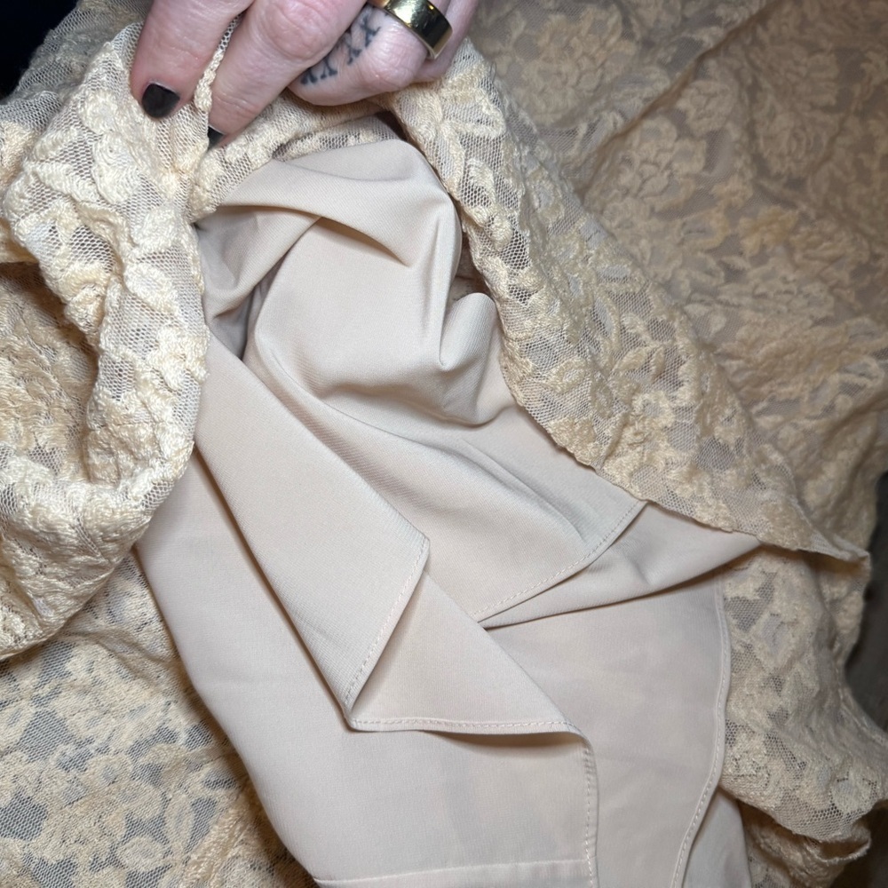Alice + Olivia Cream Maxi Lace Overlay Dress - Picture 7 of 11
